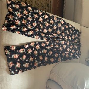 Beautiful, never worn palazzo style pants.